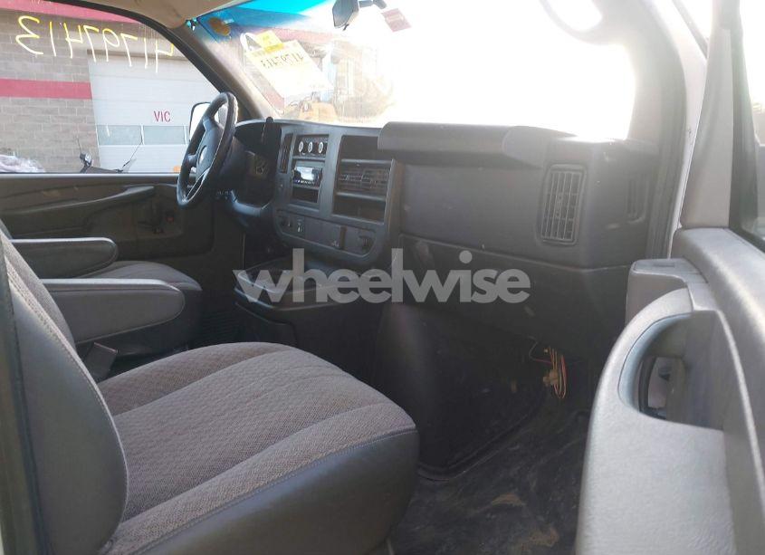 Photo 5 of 2015 Chevrolet Express 2500 WORK VAN (VIN 1GCWGFCF9F1186021)