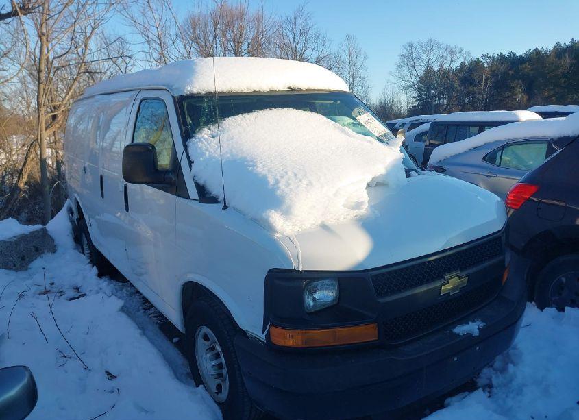 2015 Chevrolet Express 2500 WORK VAN (VIN 1GCWGFCG3F1280985) main photo