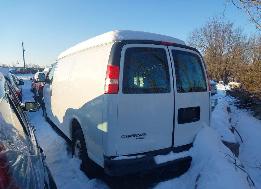 Photo 3 of 2015 Chevrolet Express 2500 WORK VAN (VIN 1GCWGFCG3F1280985)