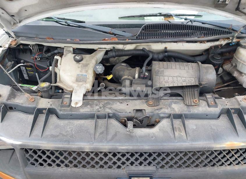 Photo 10 of 2011 Chevrolet Express 2500 WORK VAN (VIN 1GCWGFFA7B1108976)