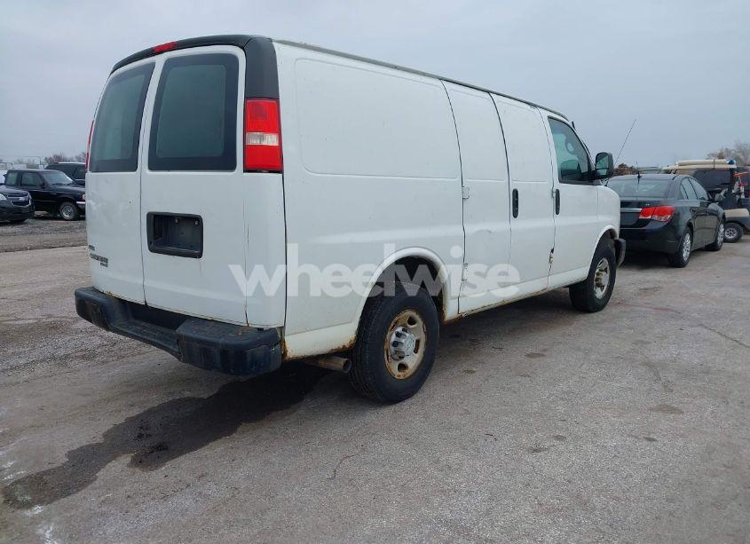 Photo 4 of 2011 Chevrolet Express 2500 WORK VAN (VIN 1GCWGFFA7B1108976)
