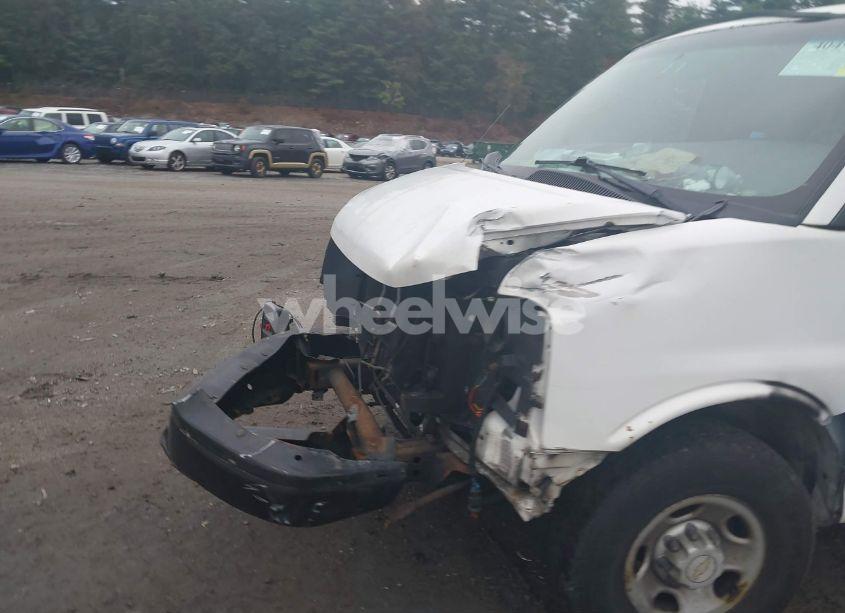 Photo 6 of 2011 Chevrolet Express 2500 WORK VAN (VIN 1GCWGFFA7B1137846)