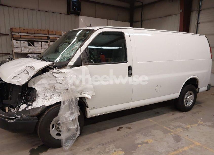 Photo 2 of 2015 Chevrolet Express 2500 WORK VAN (VIN 1GCWGFFFXF1111484)