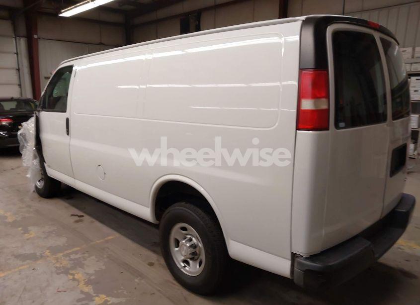 Photo 3 of 2015 Chevrolet Express 2500 WORK VAN (VIN 1GCWGFFFXF1111484)