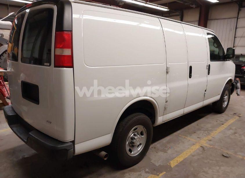 Photo 4 of 2015 Chevrolet Express 2500 WORK VAN (VIN 1GCWGFFFXF1111484)