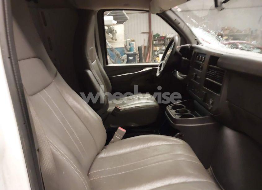 Photo 5 of 2015 Chevrolet Express 2500 WORK VAN (VIN 1GCWGFFFXF1111484)