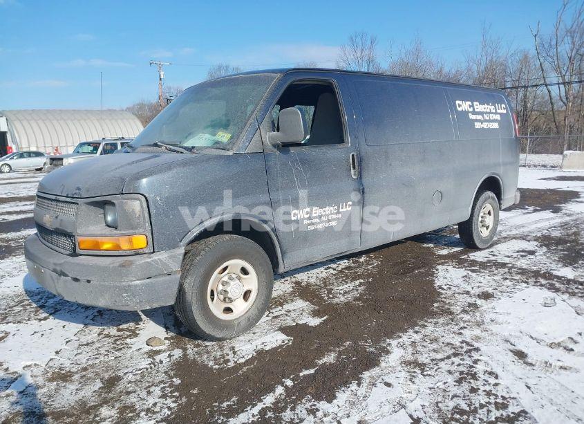Photo 2 of 2014 Chevrolet Express 2500 WORK VAN (VIN 1GCWGGBA5E1205786)