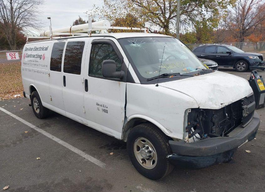 2011 Chevrolet Express 2500 WORK VAN (VIN 1GCWGGCA5B1115404) main photo