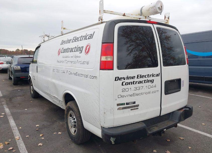 Photo 3 of 2011 Chevrolet Express 2500 WORK VAN (VIN 1GCWGGCA5B1115404)