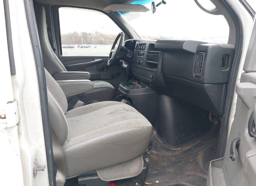 Photo 5 of 2011 Chevrolet Express 2500 WORK VAN (VIN 1GCWGGCA5B1115404)