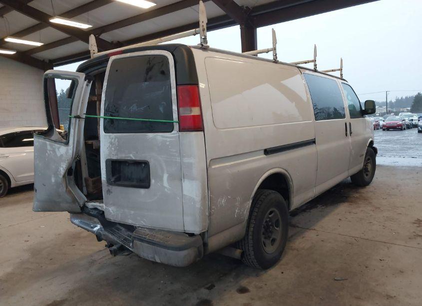 Photo 4 of 2014 Chevrolet Express 2500 WORK VAN (VIN 1GCWGGCAXE1114558)