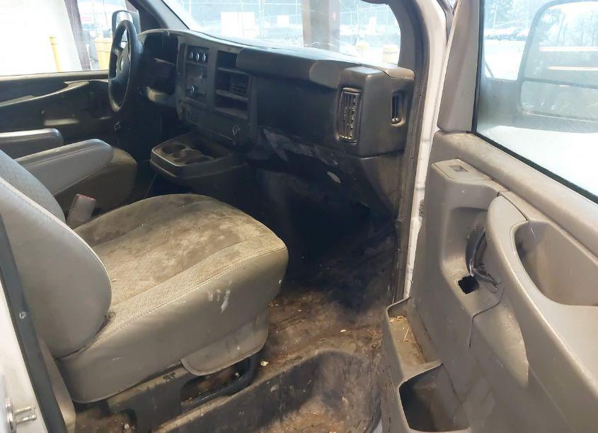 Photo 5 of 2014 Chevrolet Express 2500 WORK VAN (VIN 1GCWGGCAXE1114558)