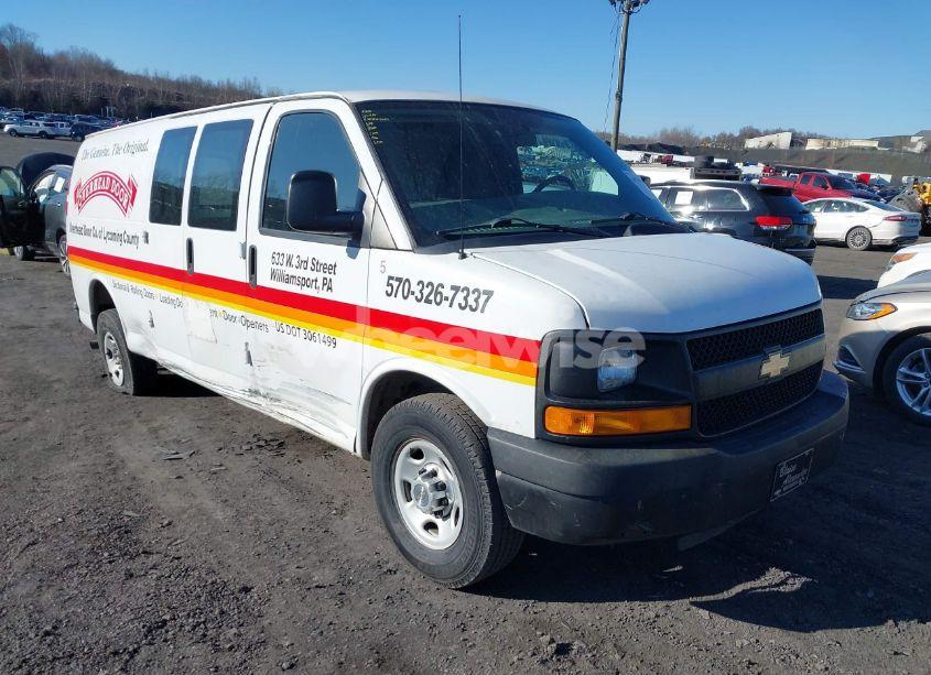 2013 Chevrolet Express 2500 WORK VAN (VIN 1GCWGGCG1D1183643) main photo