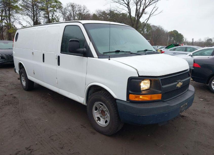 2014 Chevrolet Express 2500 WORK VAN (VIN 1GCWGGFA5E1137306) main photo