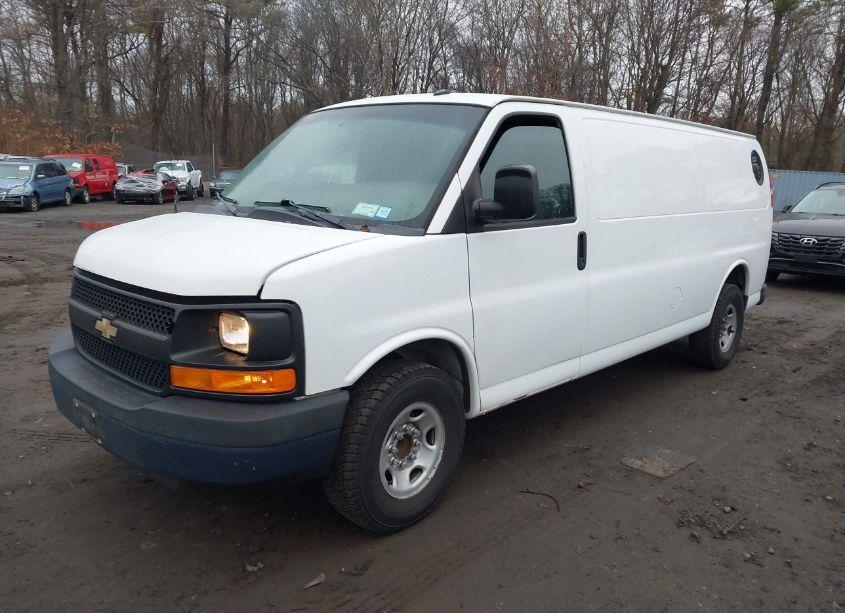 Photo 2 of 2014 Chevrolet Express 2500 WORK VAN (VIN 1GCWGGFA5E1137306)
