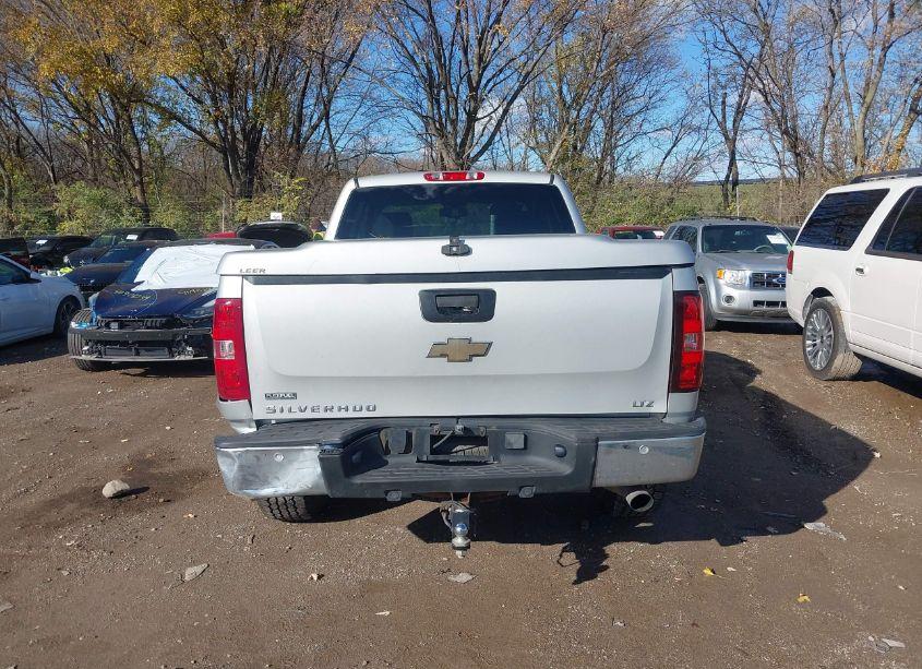Photo 16 of 2010 Chevrolet Silverado 1500 LTZ (VIN 1GCYKTE26AZ100058)