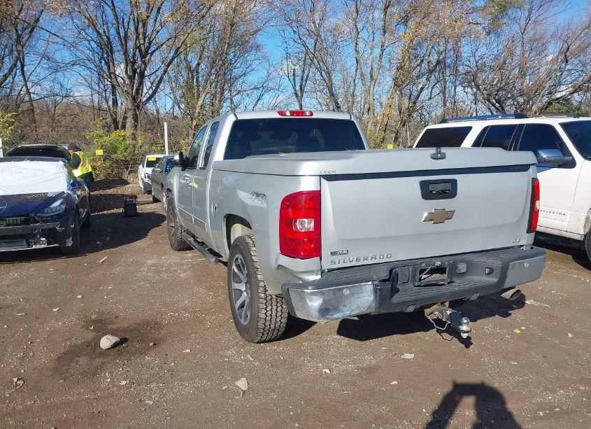 Photo 3 of 2010 Chevrolet Silverado 1500 LTZ (VIN 1GCYKTE26AZ100058)