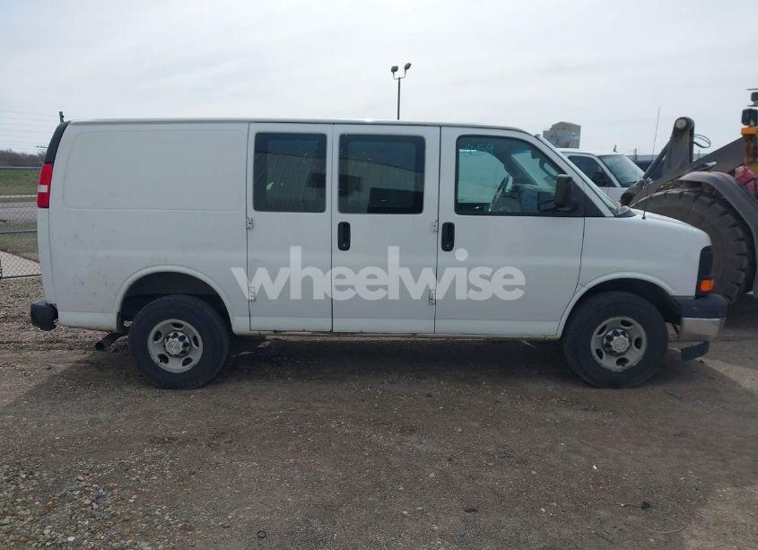 Photo 13 of 2017 Chevrolet Express 3500 WORK VAN (VIN 1GCZGGFF6H1119085)