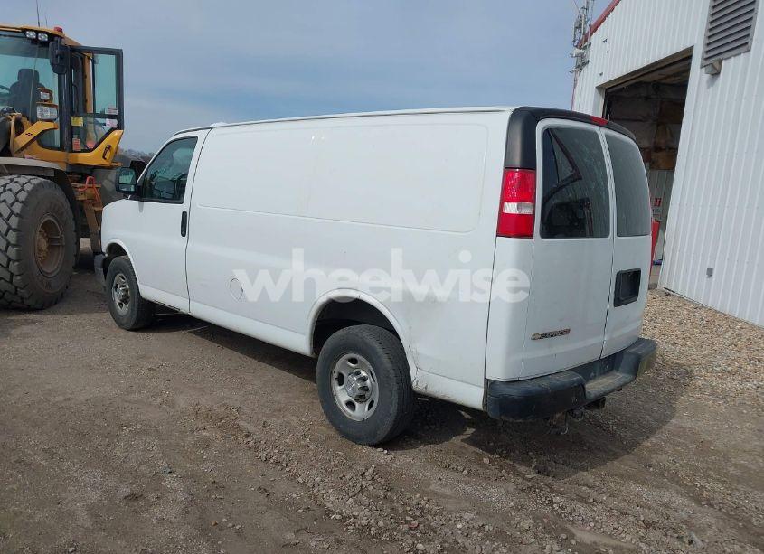 Photo 3 of 2017 Chevrolet Express 3500 WORK VAN (VIN 1GCZGGFF6H1119085)