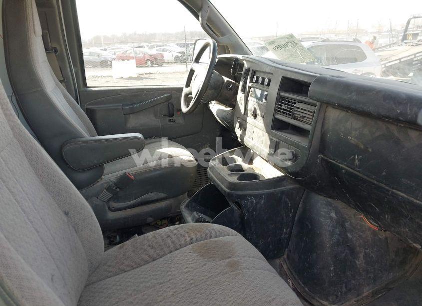 Photo 5 of 2017 Chevrolet Express 3500 WORK VAN (VIN 1GCZGGFF6H1119085)