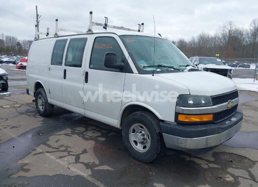 2020 Chevrolet Express CARGO RWD 3500 REGULAR WHEELBASE WT (VIN 1GCZGGFG0L1169336) main photo