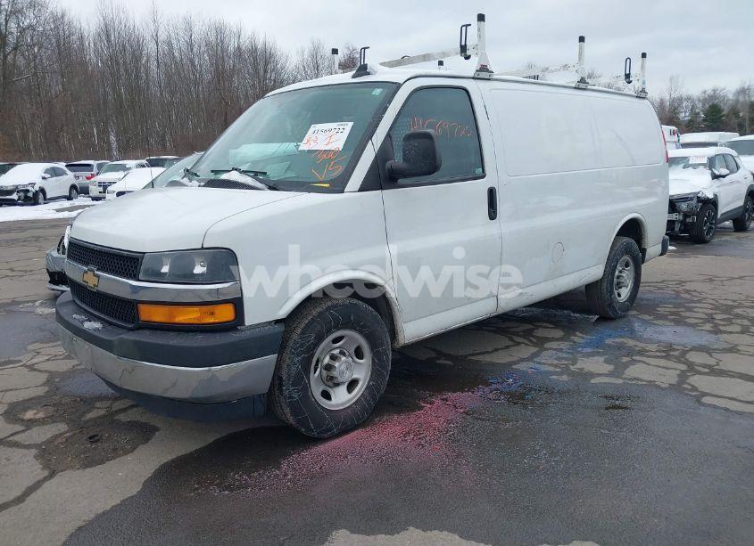Photo 2 of 2020 Chevrolet Express CARGO RWD 3500 REGULAR WHEELBASE WT (VIN 1GCZGGFG0L1169336)
