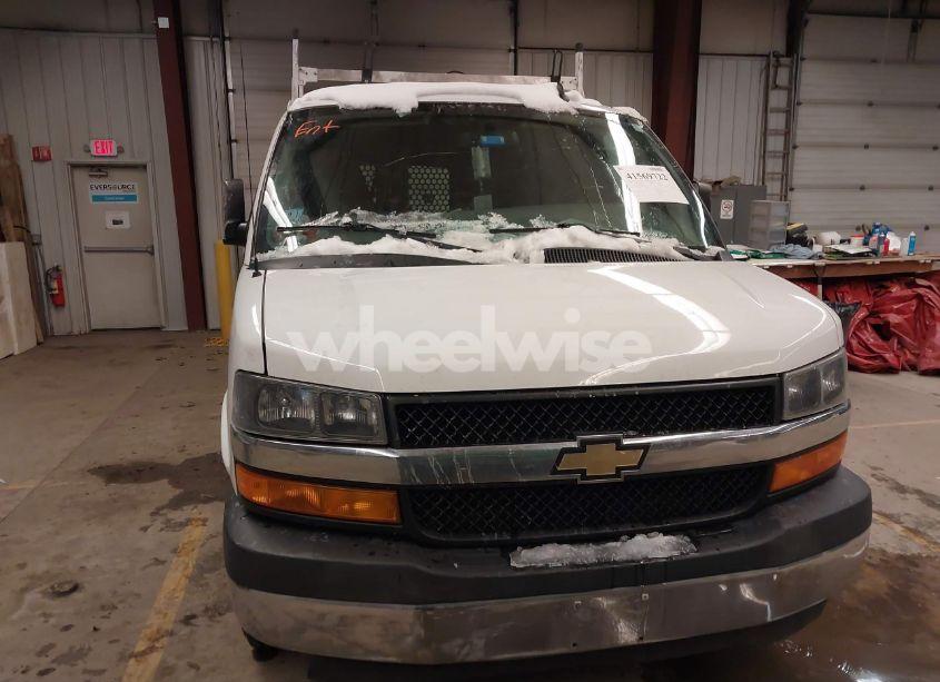 Photo 6 of 2020 Chevrolet Express CARGO RWD 3500 REGULAR WHEELBASE WT (VIN 1GCZGGFG0L1169336)