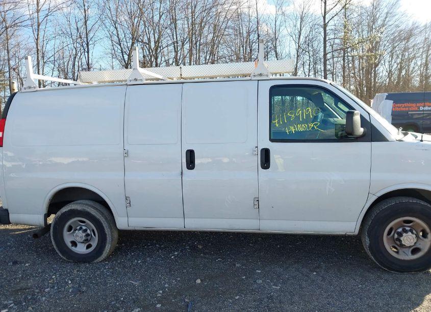 Photo 13 of 2019 Chevrolet Express 3500 WORK VAN (VIN 1GCZGGFG3K1369870)