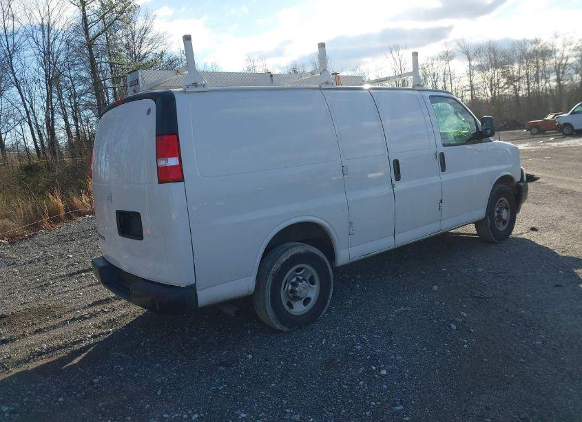 Photo 4 of 2019 Chevrolet Express 3500 WORK VAN (VIN 1GCZGGFG3K1369870)