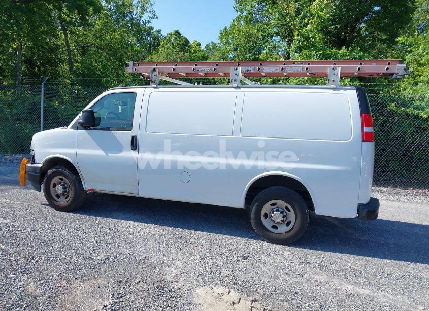 Photo 14 of 2020 Chevrolet Express CARGO RWD 3500 REGULAR WHEELBASE WT (VIN 1GCZGGFG4L1199102)