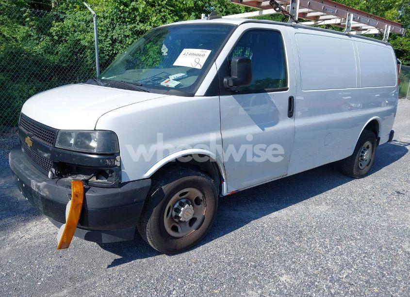 Photo 2 of 2020 Chevrolet Express CARGO RWD 3500 REGULAR WHEELBASE WT (VIN 1GCZGGFG4L1199102)