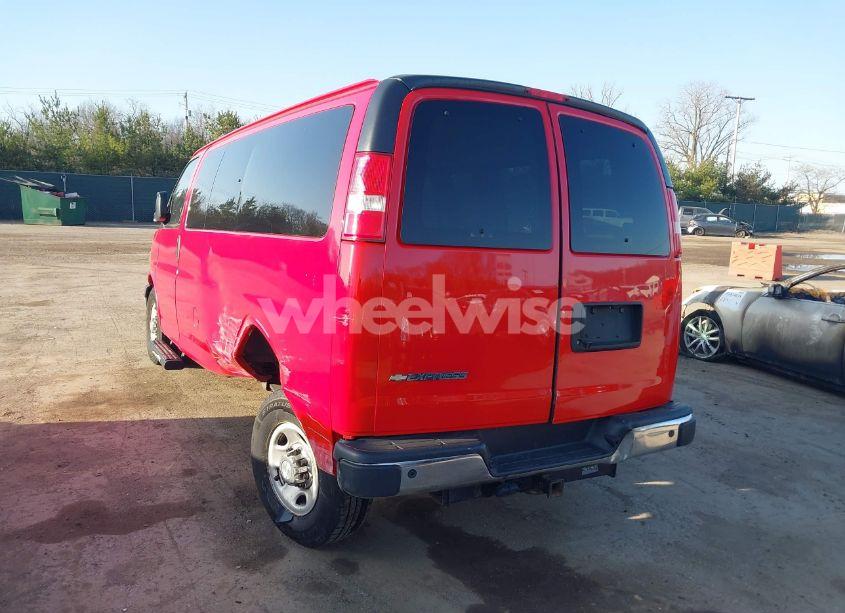 Photo 3 of 2020 Chevrolet Express CARGO RWD 3500 REGULAR WHEELBASE WT (VIN 1GCZGGFG5L1188853)