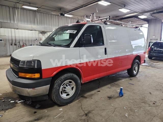 Photo 10 of 2020 CHEVROLET EXPRESS G3500 (VIN 1GCZGGFG5L1235525)