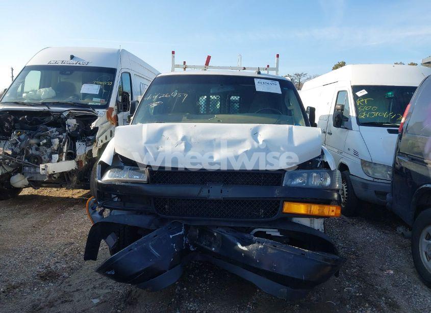 Photo 12 of 2019 Chevrolet Express 3500 WORK VAN (VIN 1GCZGGFG8K1370044)