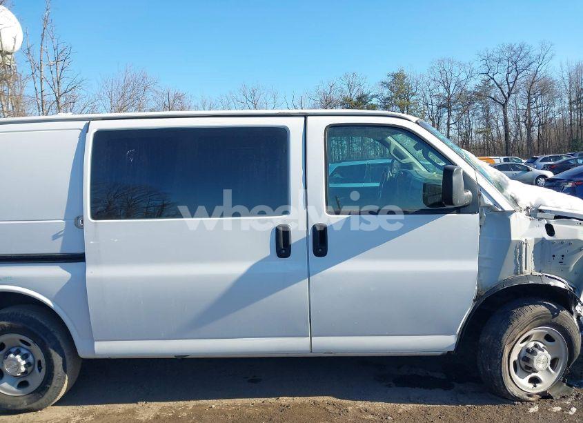 Photo 13 of 2017 Chevrolet Express 3500 WORK VAN (VIN 1GCZGGFGXH1141079)