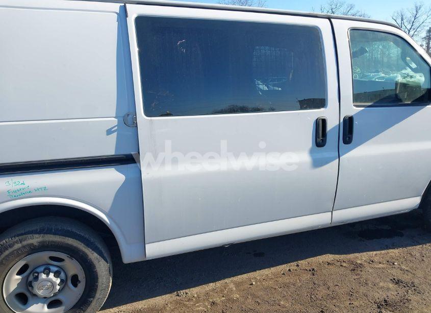 Photo 17 of 2017 Chevrolet Express 3500 WORK VAN (VIN 1GCZGGFGXH1141079)