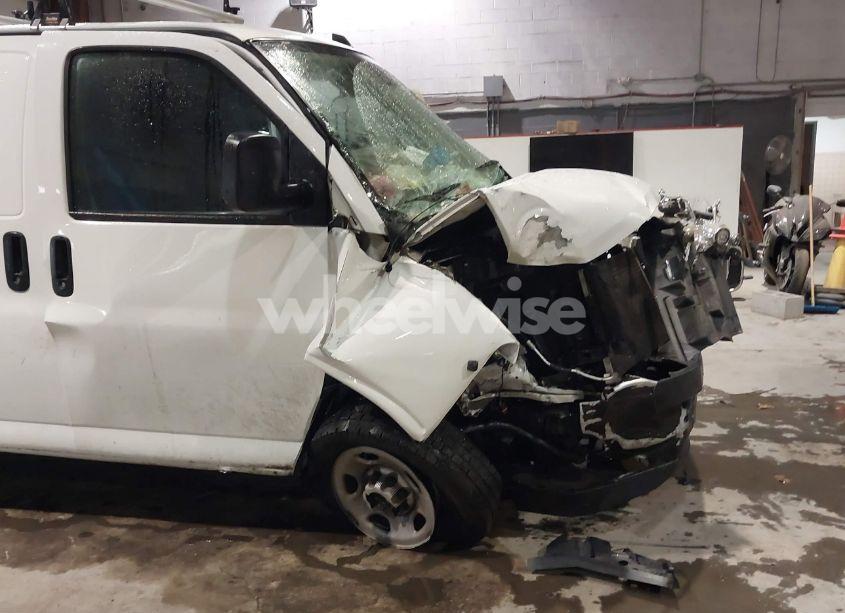 Photo 6 of 2019 Chevrolet Express 3500 WORK VAN (VIN 1GCZGGFP2K1332177)