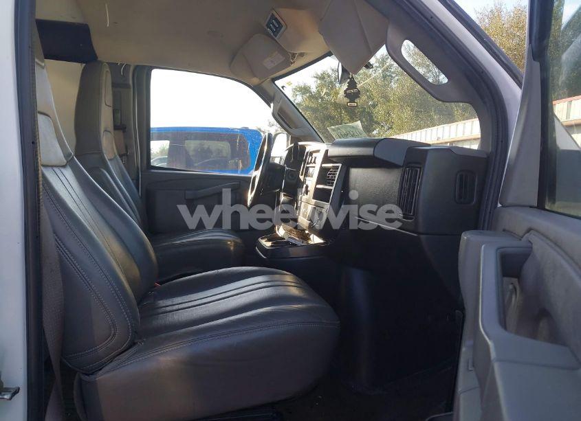 Photo 5 of 2022 Chevrolet Express CARGO RWD 3500 EXTENDED WHEELBASE WT (VIN 1GCZGHF72N1157617)