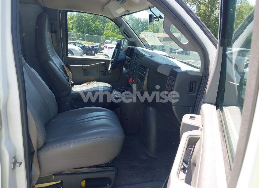 Photo 5 of 2017 Chevrolet Express 3500 WORK VAN (VIN 1GCZGHFF7H1247597)