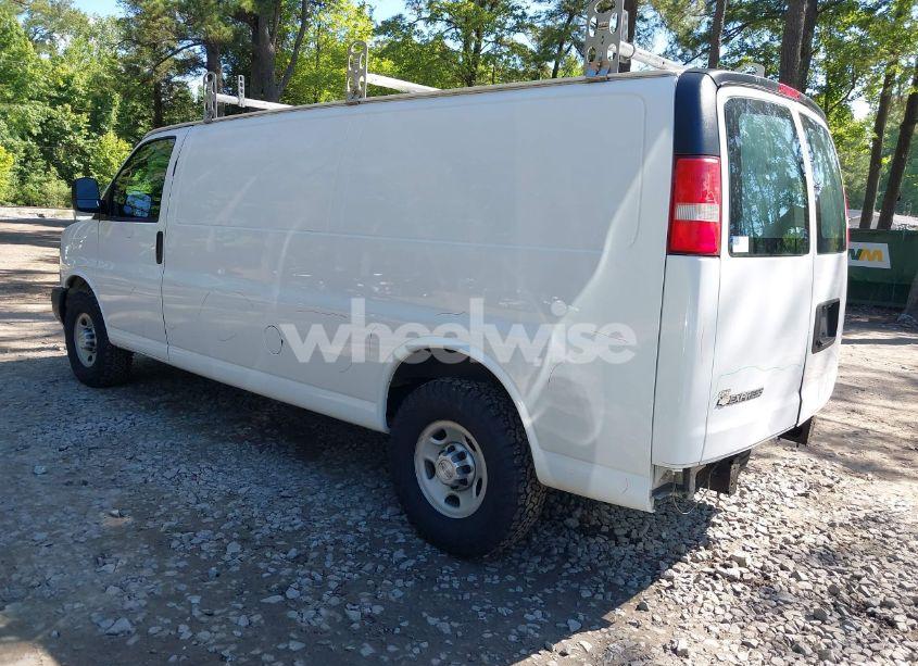 Photo 3 of 2017 Chevrolet Express 3500 WORK VAN (VIN 1GCZGHFF9H1136193)