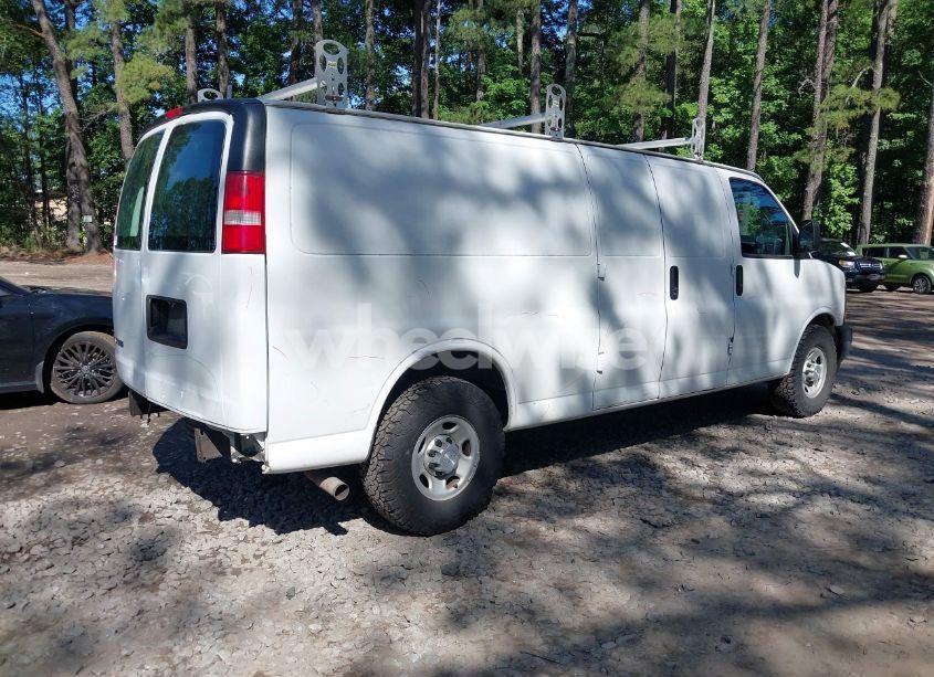 Photo 4 of 2017 Chevrolet Express 3500 WORK VAN (VIN 1GCZGHFF9H1136193)