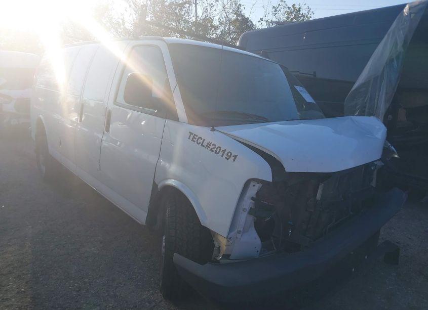 2020 Chevrolet Express CARGO RWD 3500 EXTENDED WHEELBASE WT (VIN 1GCZGHFG3L1271915) main photo