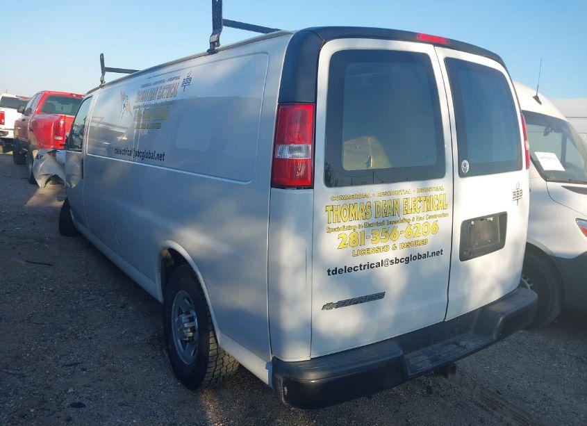 Photo 3 of 2020 Chevrolet Express CARGO RWD 3500 EXTENDED WHEELBASE WT (VIN 1GCZGHFG3L1271915)