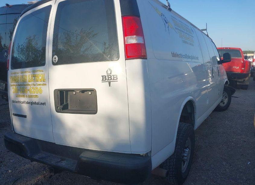 Photo 4 of 2020 Chevrolet Express CARGO RWD 3500 EXTENDED WHEELBASE WT (VIN 1GCZGHFG3L1271915)