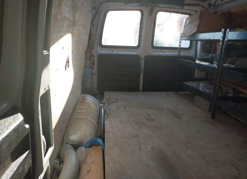 Photo 8 of 2020 Chevrolet Express CARGO RWD 3500 EXTENDED WHEELBASE WT (VIN 1GCZGHFG3L1271915)