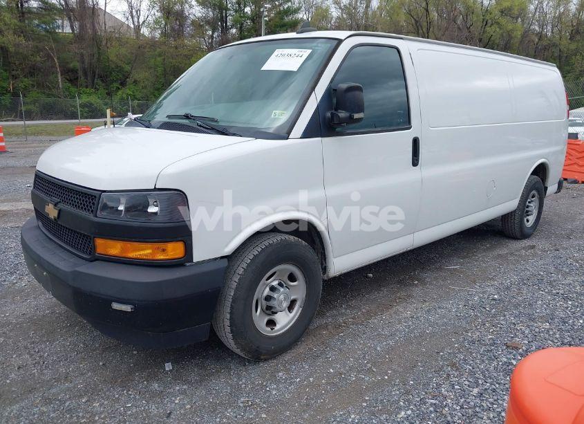 Photo 2 of 2019 Chevrolet Express 3500 WORK VAN (VIN 1GCZGHFG7K1209948)