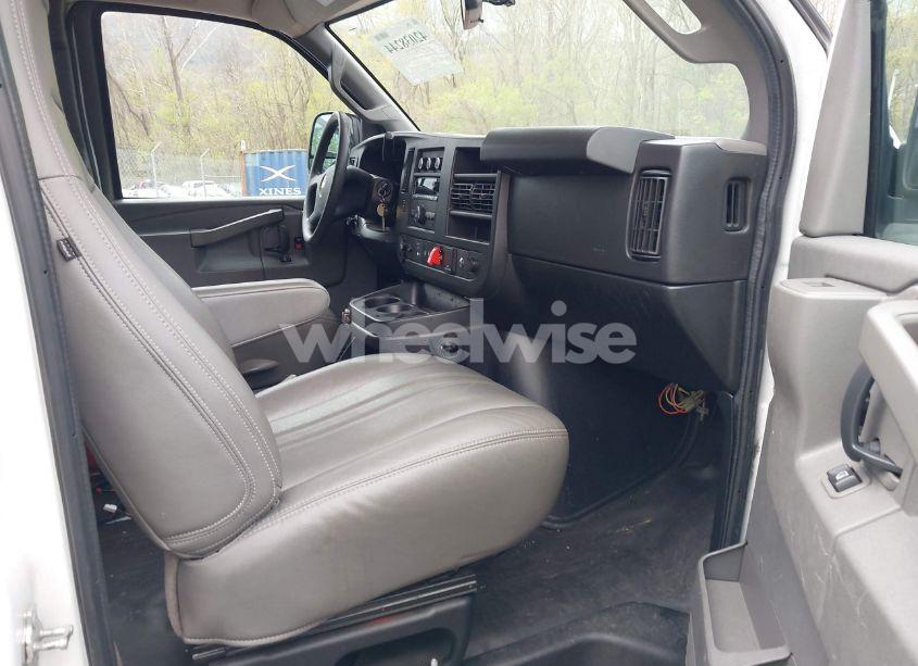 Photo 5 of 2019 Chevrolet Express 3500 WORK VAN (VIN 1GCZGHFG7K1209948)