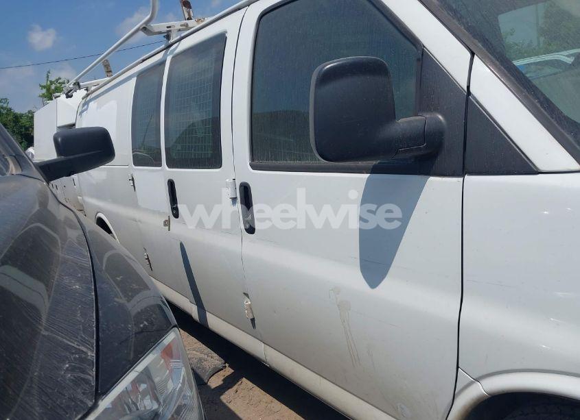 Photo 13 of 2016 Chevrolet Express 3500 (VIN 1GCZGHFG9G1163806)