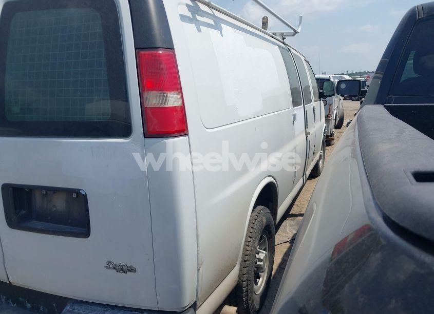 Photo 4 of 2016 Chevrolet Express 3500 (VIN 1GCZGHFG9G1163806)