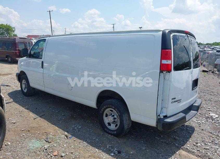 Photo 3 of 2019 Chevrolet Express 3500 WORK VAN (VIN 1GCZGHFP5K1271011)
